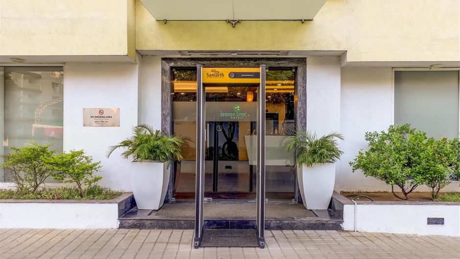 Lemon Tree Hotel Ahmedabad Lobby