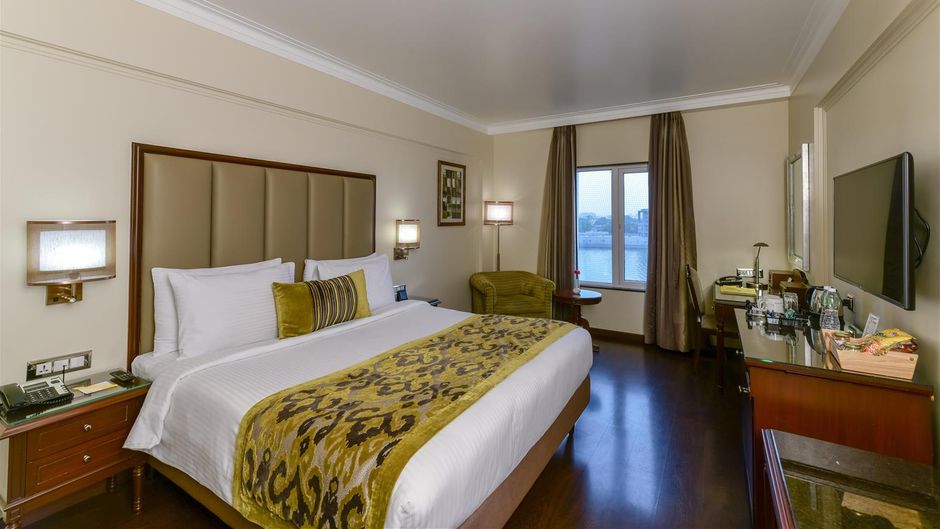 Lemon Tree Premier The Atrium Room