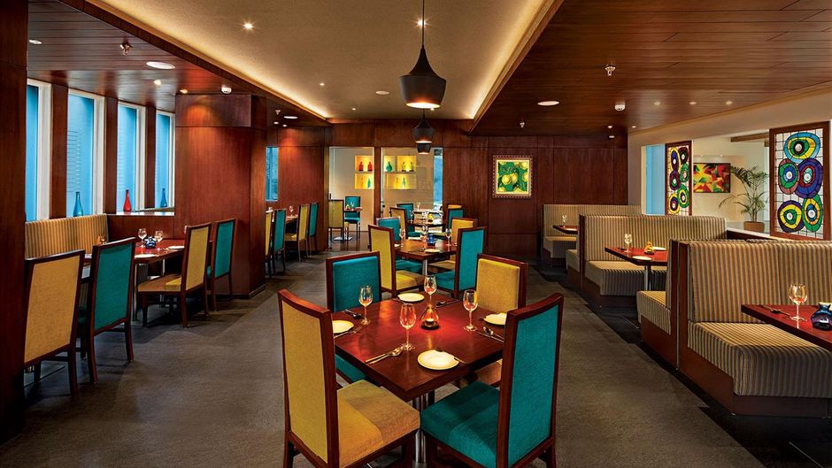 Lemon Tree Hotel Vadodara Restaurant