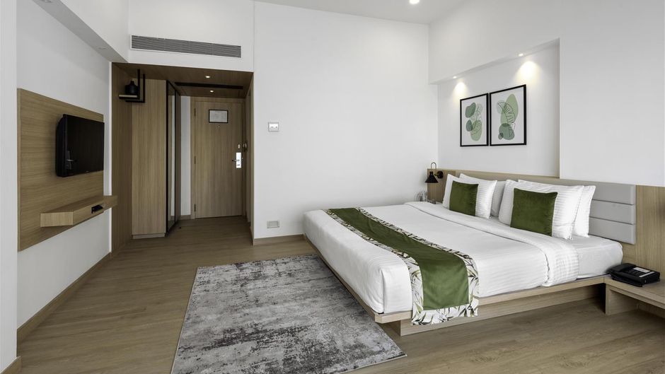 Lemon Tree Hotel Vadodara Room