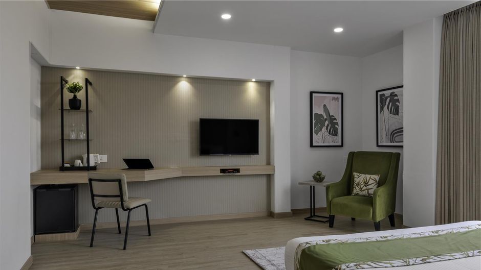 Lemon Tree Hotel Vadodara Room