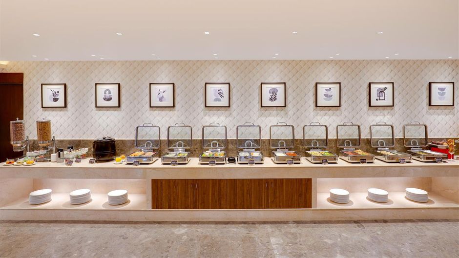 Lemon Tree Suites Whitefield Restaurant