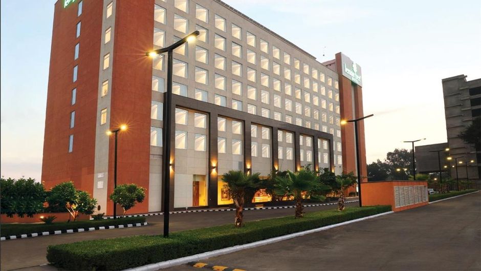 Lemon Tree Hotel, Sohna Road Exterior