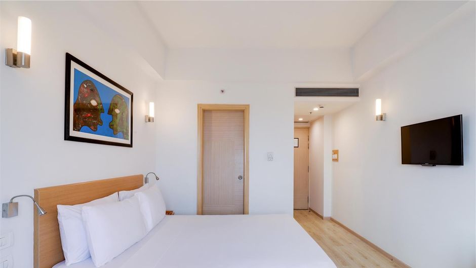 Red Fox by Lemon Tree Hotels, Sector 60 Room
