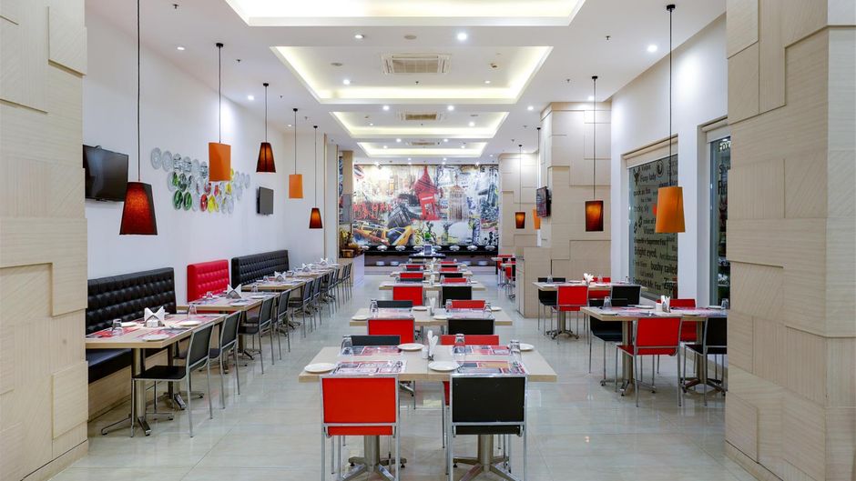 Red Fox by Lemon Tree Hotels, Sector 60 Restaurant