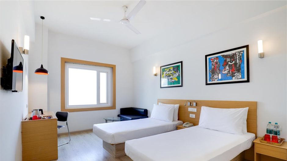 Red Fox by Lemon Tree Hotels, Sector 60 Room