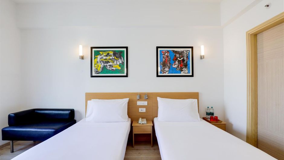 Red Fox by Lemon Tree Hotels, Sector 60 Room