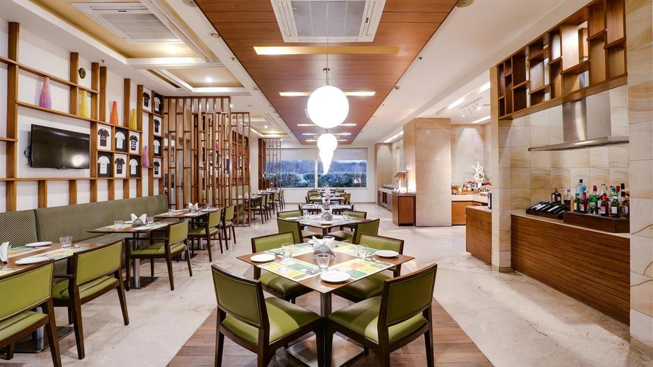 Lemon Tree Hotel Sector 60 Restaurant