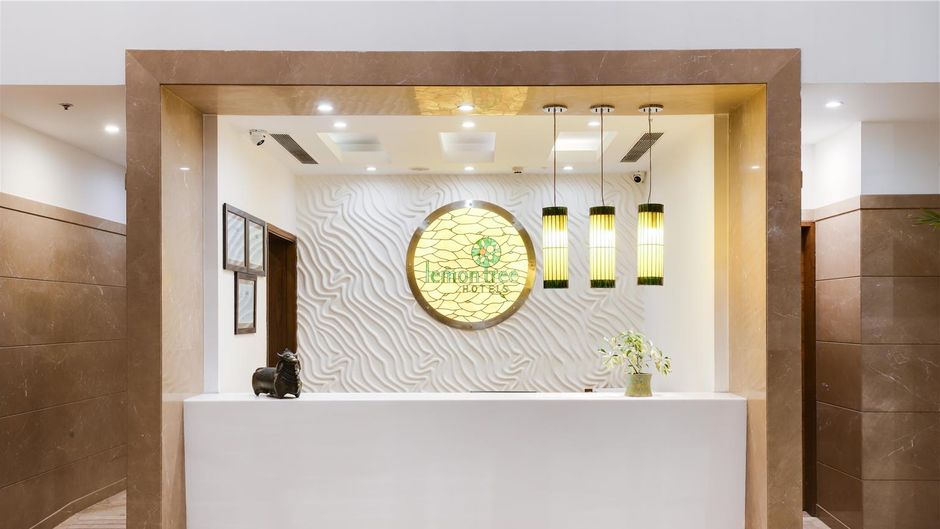 Lemon Tree Hotel Sector 60 Lobby