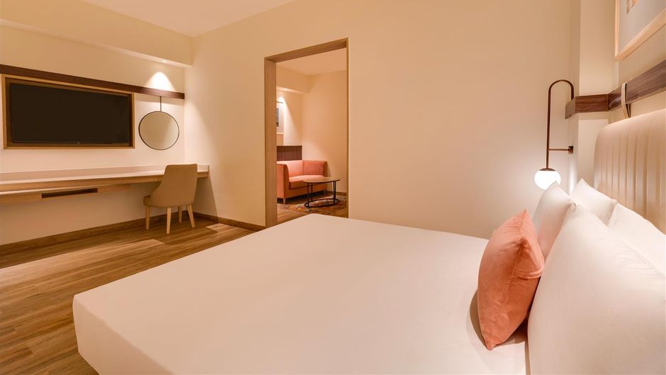 Red Fox Hotel, HITEC City, Hyderabad Suite