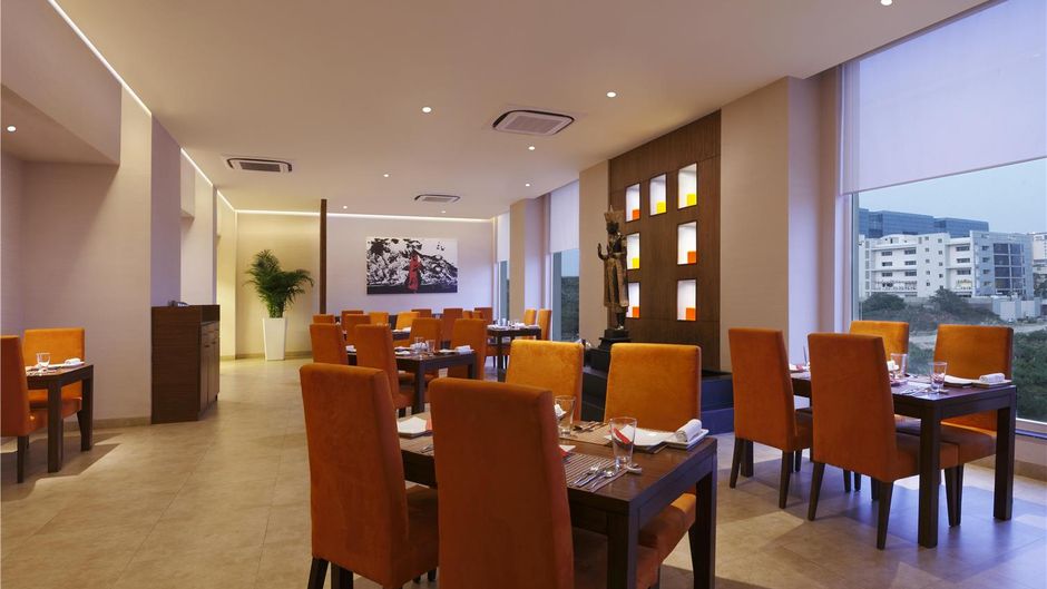 Lemon Tree Hotel Gachibowli Restaurant