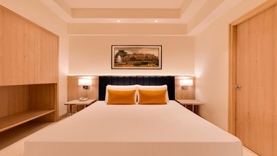 Lemon Tree Hotel, HITEC City, Hyderabad Suite