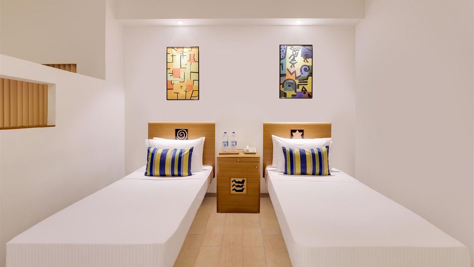 Lemon Tree Hotel, Indore Room