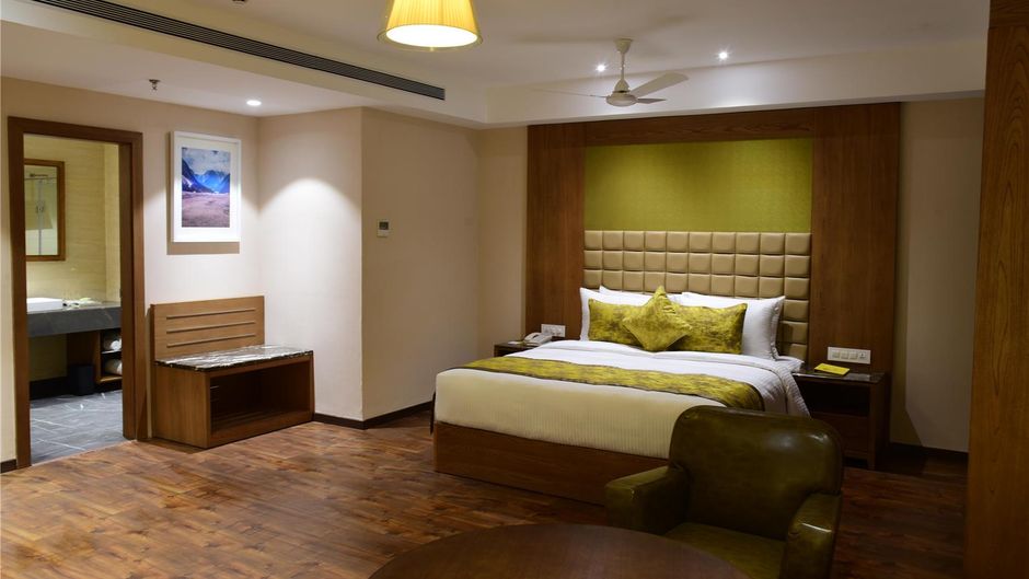 Lemon Tree Hotel Siliguri Room