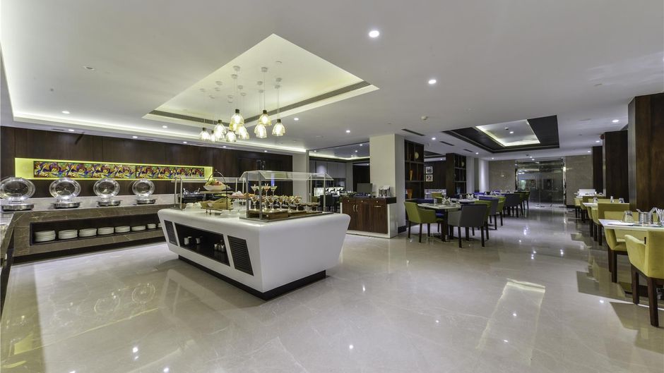 Lemon Tree Hotel, Jammu Restaurant