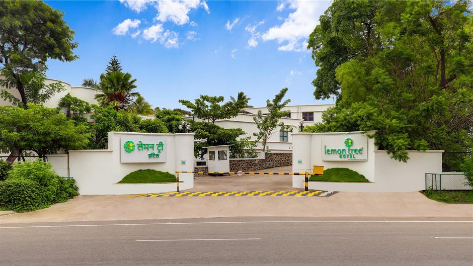 Lemon Tree Hotel Exterior