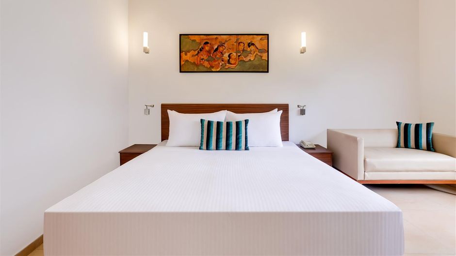 Lemon Tree Hotel Room