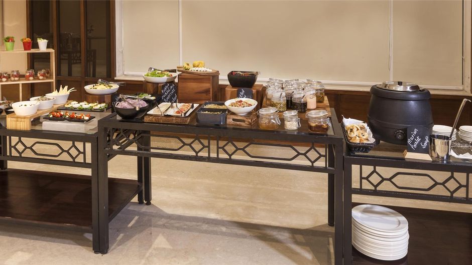 Lemon Tree Hotel, Lucknow Restaurant