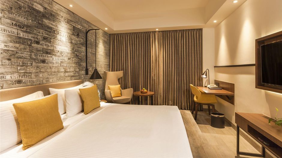 Lemon Tree Premier City Center Pune Room
