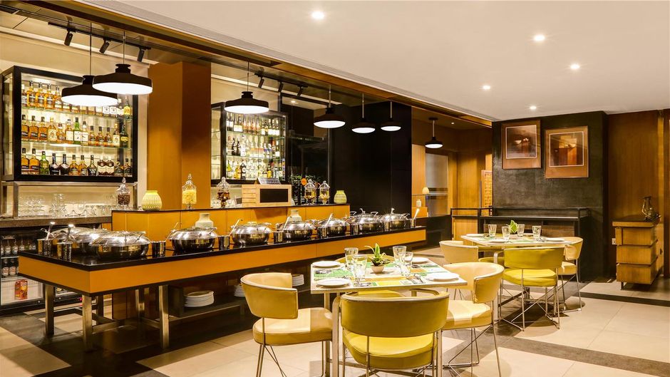 Lemon Tree Hotel, Viman Nagar Restaurant