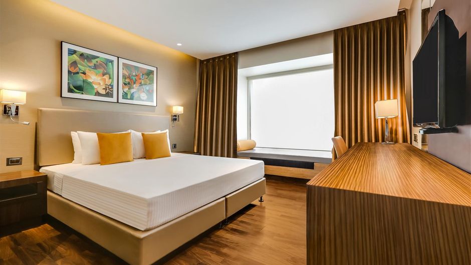 Lemon Tree Hotel, Viman Nagar Room