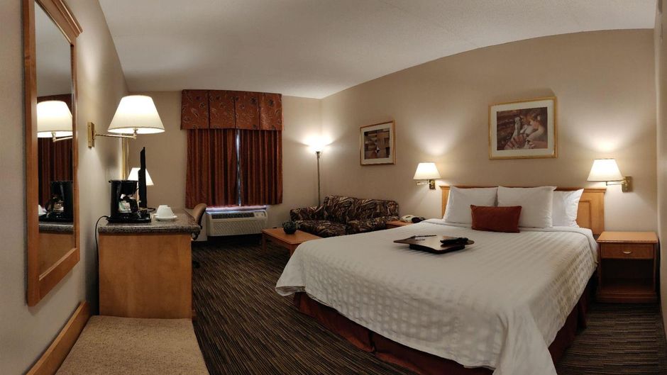 Humphry Inn and Suites Room