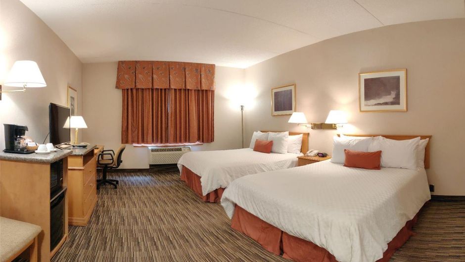 Humphry Inn and Suites Room
