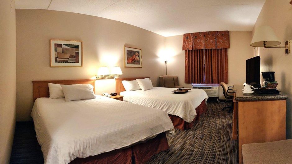 Humphry Inn and Suites Room