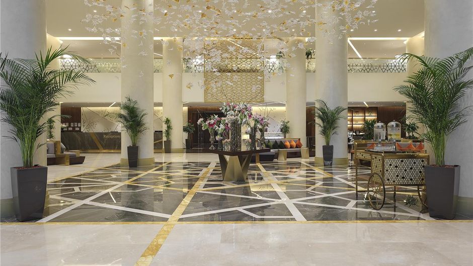 DoubleTree Aziziyah Lobby