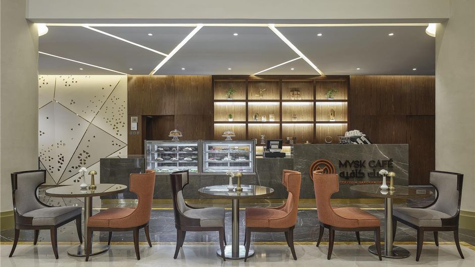 DoubleTree Aziziyah Restaurant