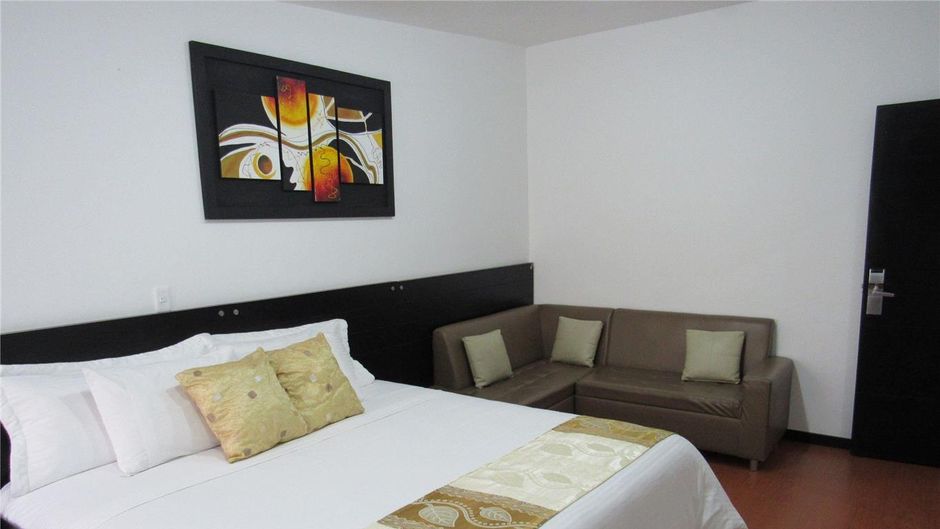 Hotel Palermo Suite Room