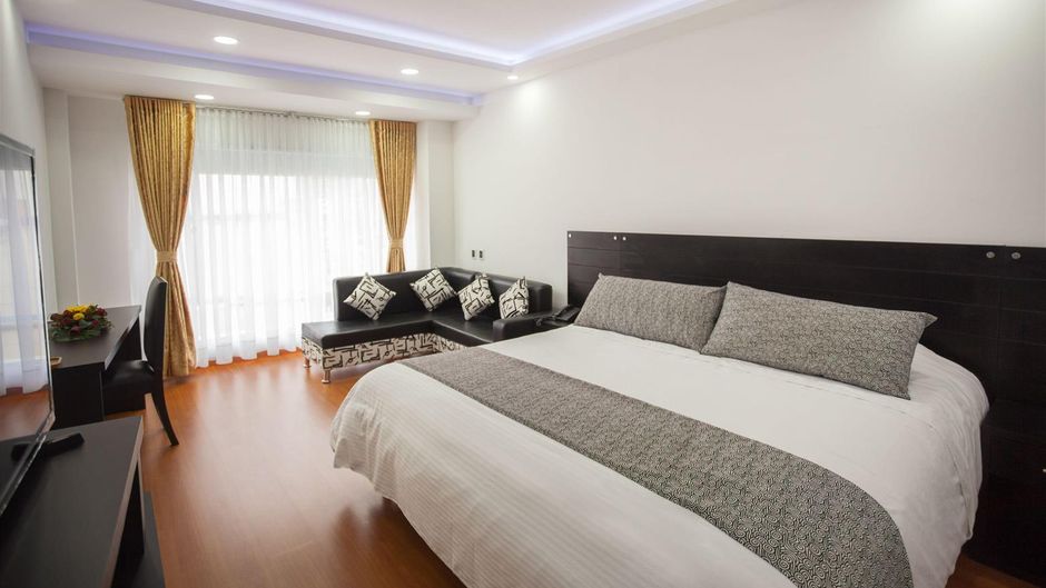 Hotel Palermo Suite Room