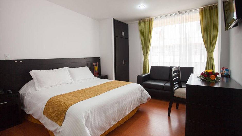 Hotel Palermo Suite Room