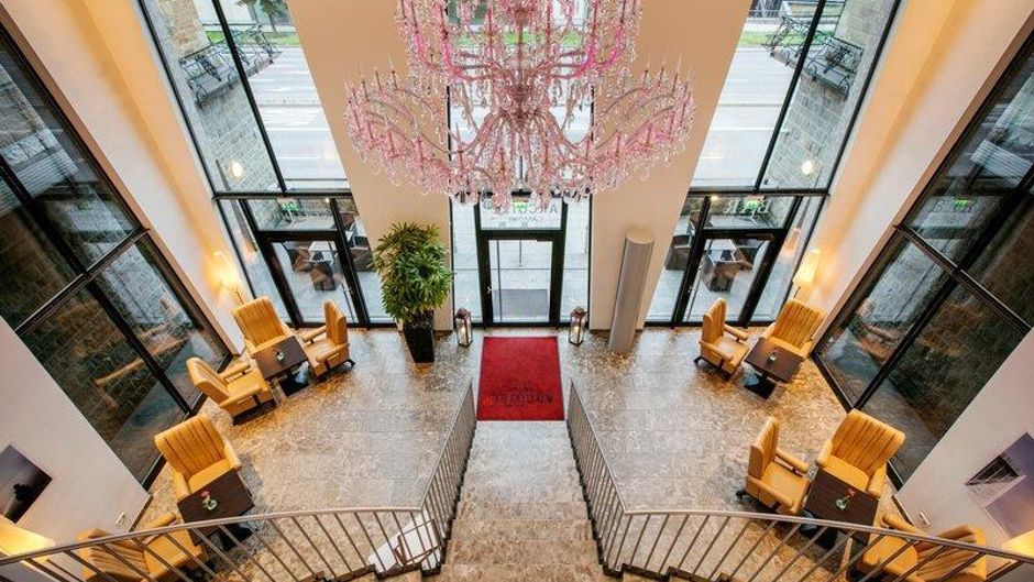 ARCOTEL Camino Lobby