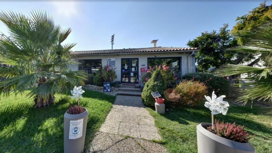 Kyriad Avignon Cap Sud Exterior