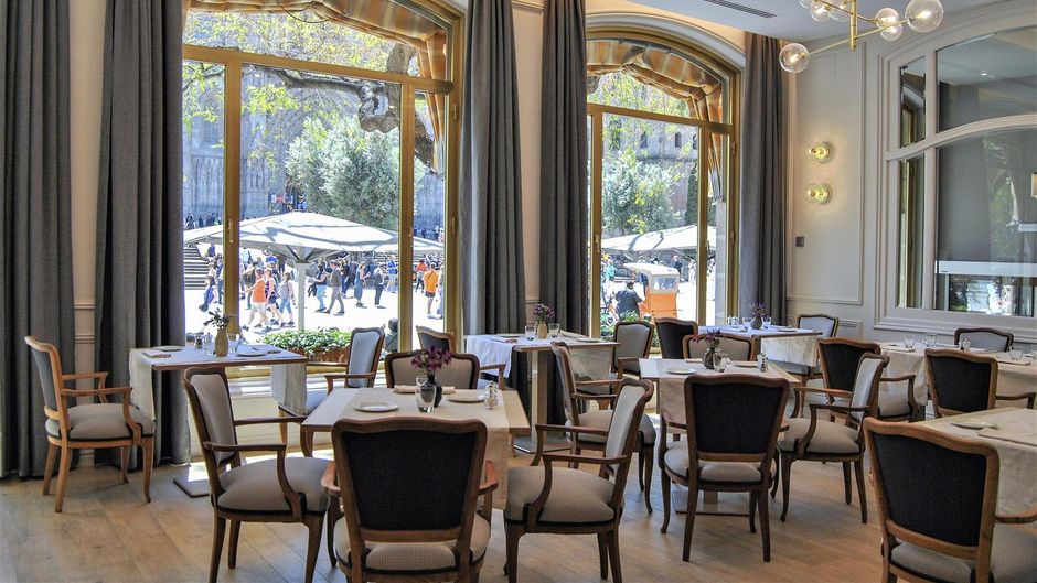 Lamaro Hotel Restaurant