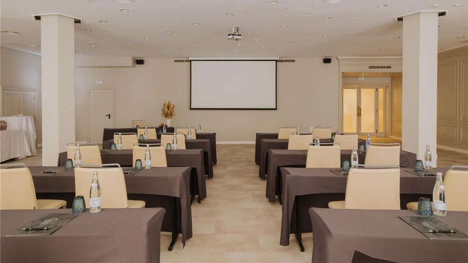 Lamaro Hotel Other