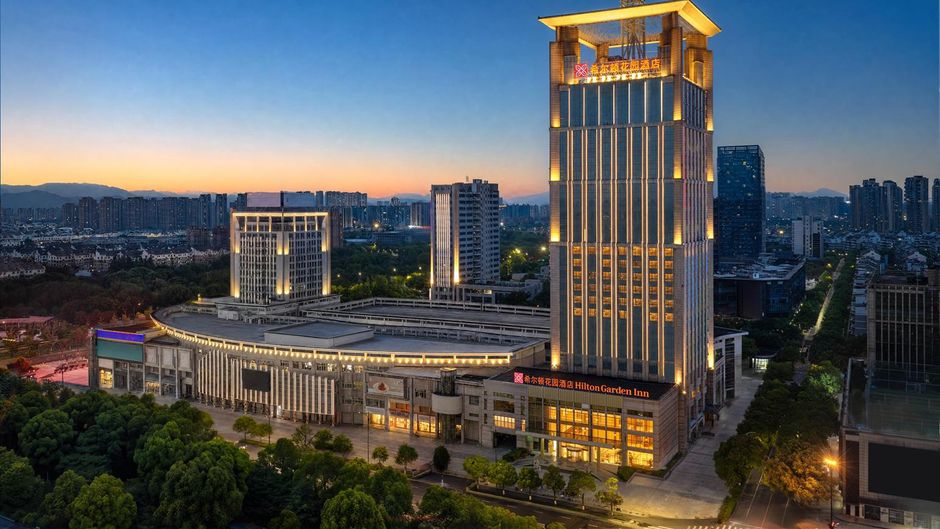 Hilton Garden Inn Keqiao Textile City Exterior