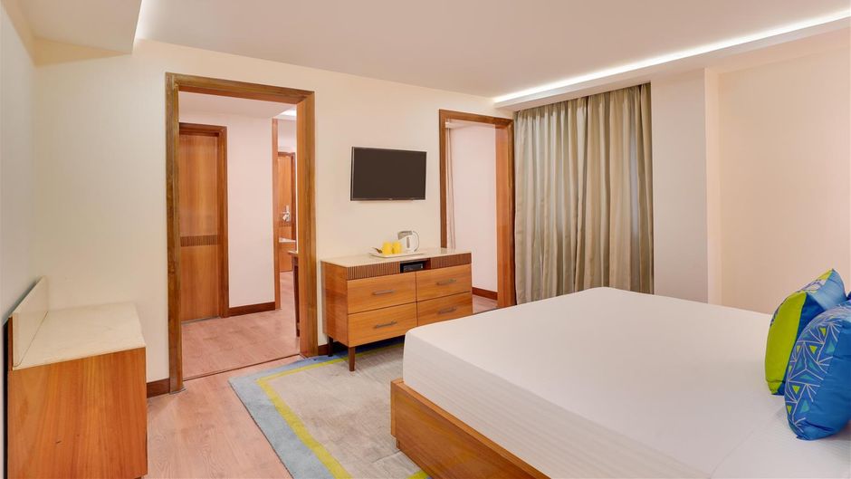 Lemon Tree Hotel Centre Point Suite