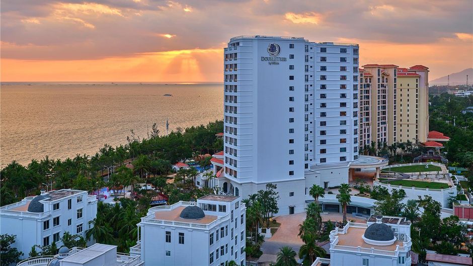 DoubleTree Hilton Sanya Bay Exterior