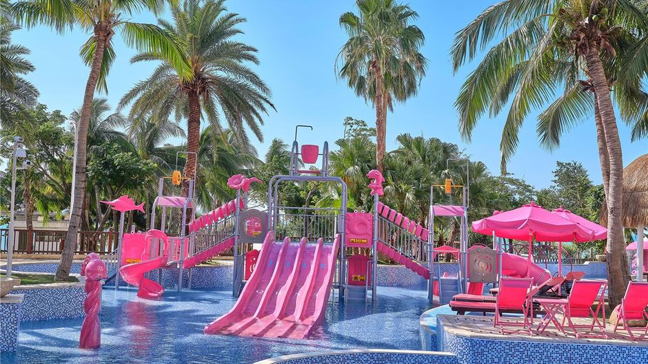 DoubleTree Hilton Sanya Bay Pool