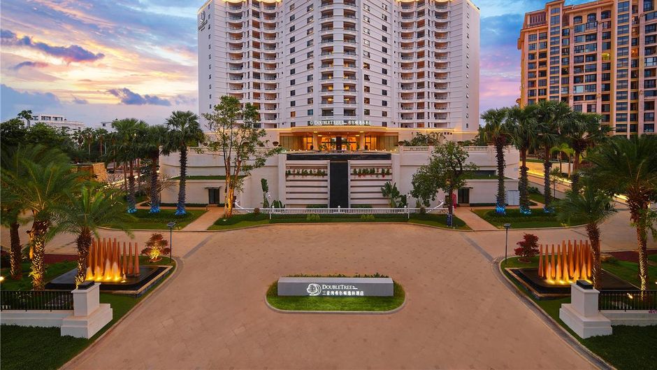 DoubleTree Hilton Sanya Bay Exterior