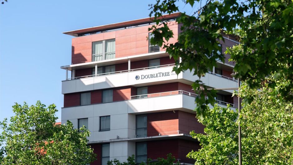 DoubleTree by Hilton Paris Boulogne Exterior