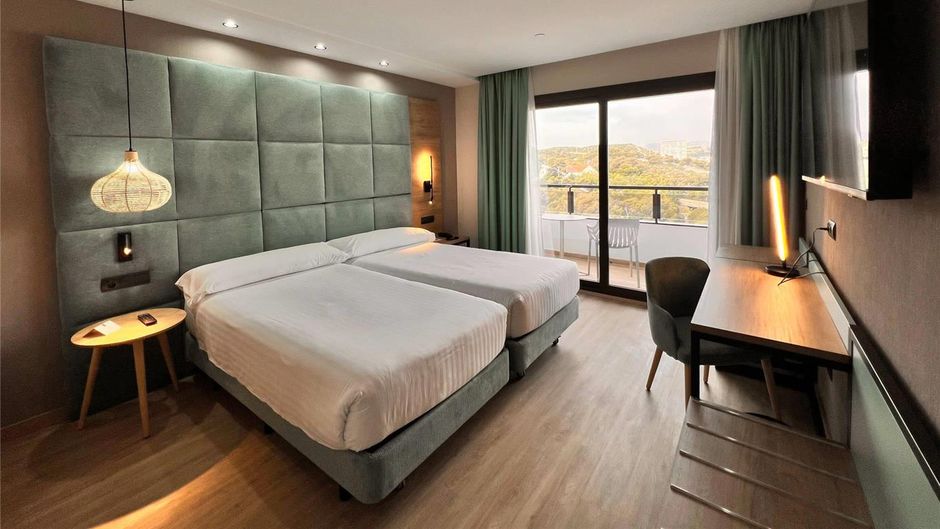 Maya Alicante Suite