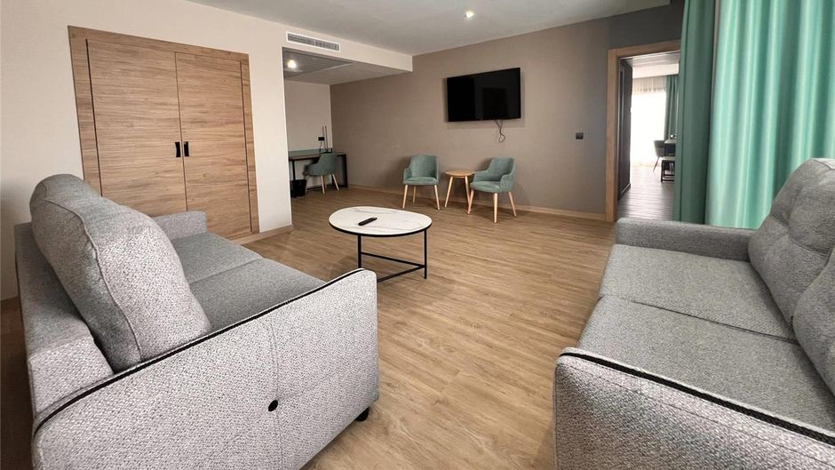 Maya Alicante Suite