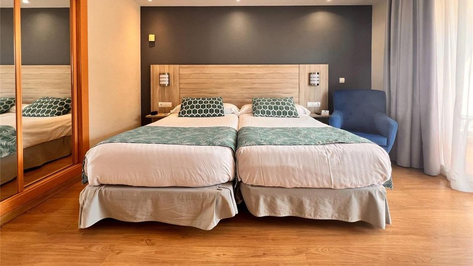 Maya Alicante Room