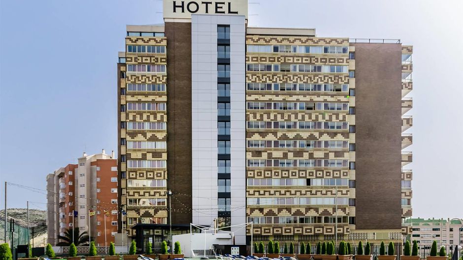Maya Alicante Exterior