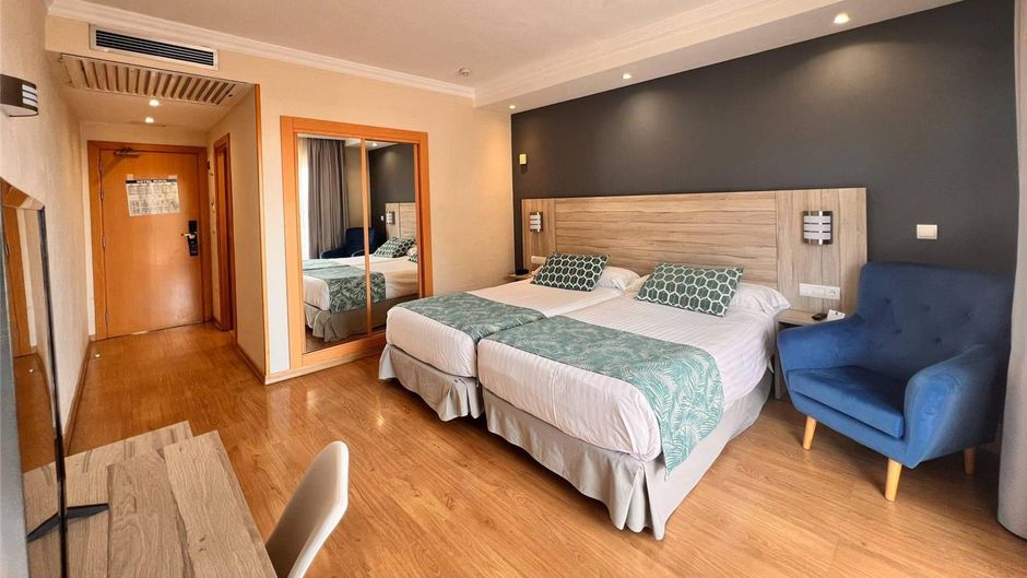 Maya Alicante Room