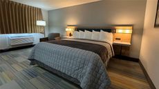 Bearcat Inn & Suites