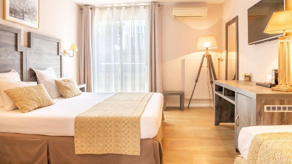 Hotel le Concorde Room